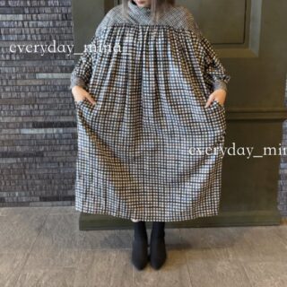 【近年品】ミナペルホネン　ワンピース　minamo ミナモ　総柄　カシミヤ混 近年品】ミナペルホネン ワンピース minamo ミナモ 総柄