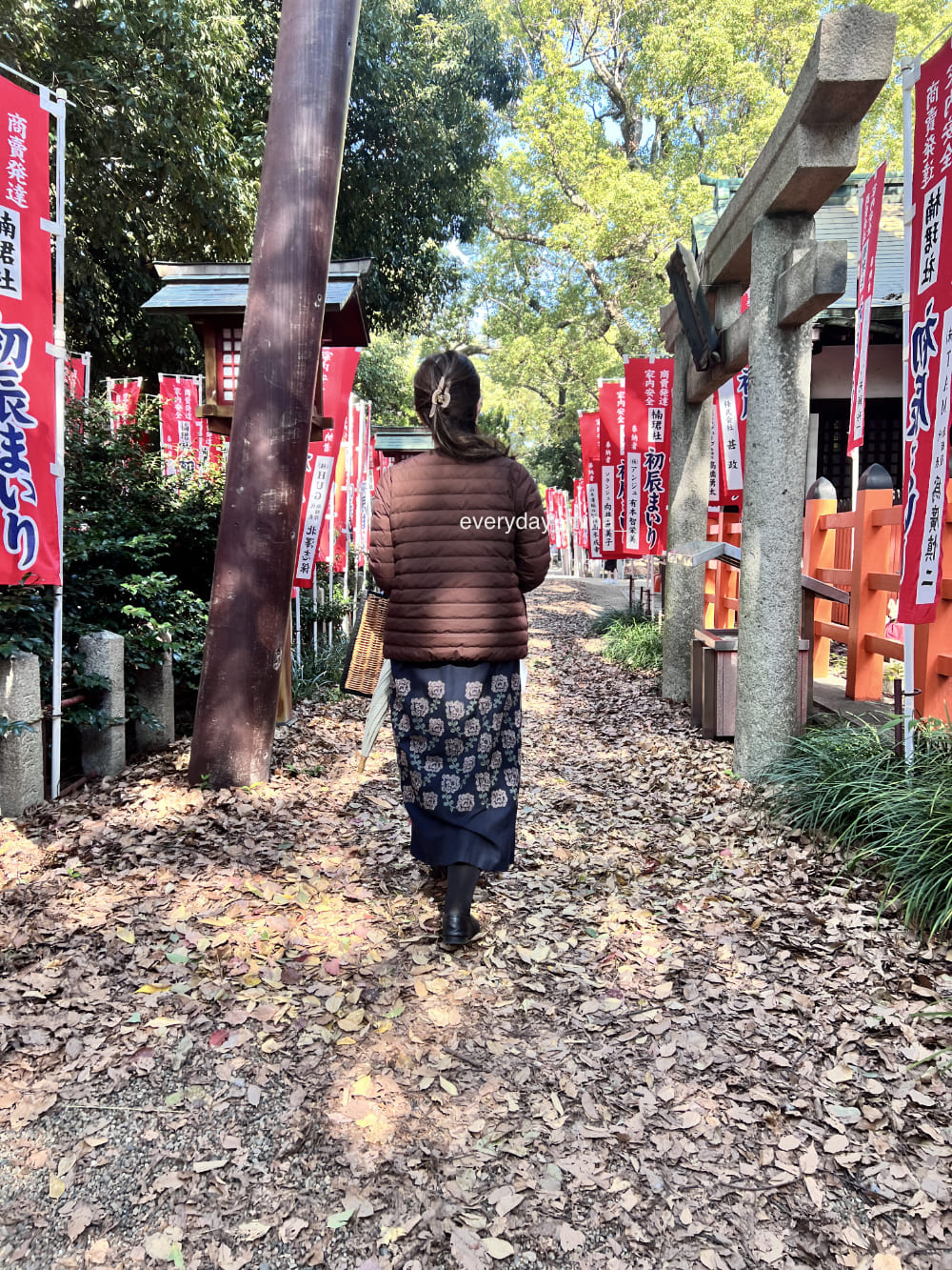 『yula』に揺られて、住吉大社へ。ミナ ペルホネンのワンピースで巡る、心整う初辰まいり