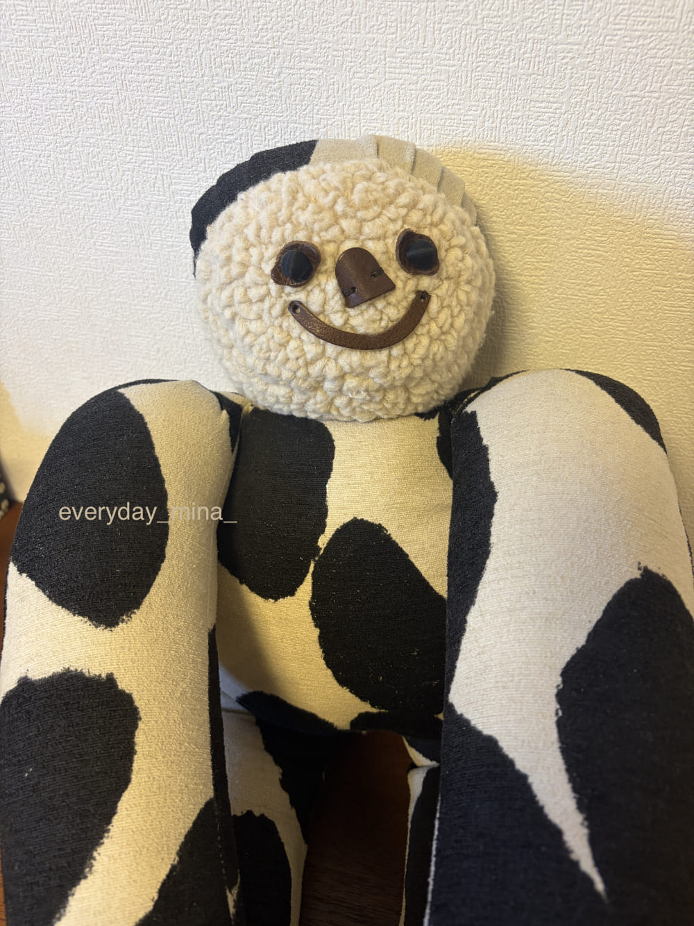 テキスタイルを、愛らしい形とともに。ミナ ペルホネンの「動物クッション」図鑑。